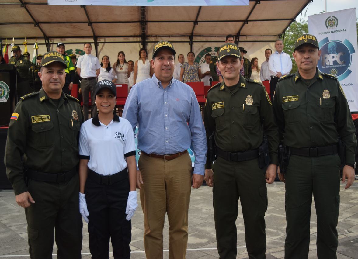 Brigadier General Norberto Mujica, Alcalde de Neiva, Rodrigo Lara Sánchez; Coronel Nelson Quiñones y el Coronel Juan Carlos Restrepo Moscoso.